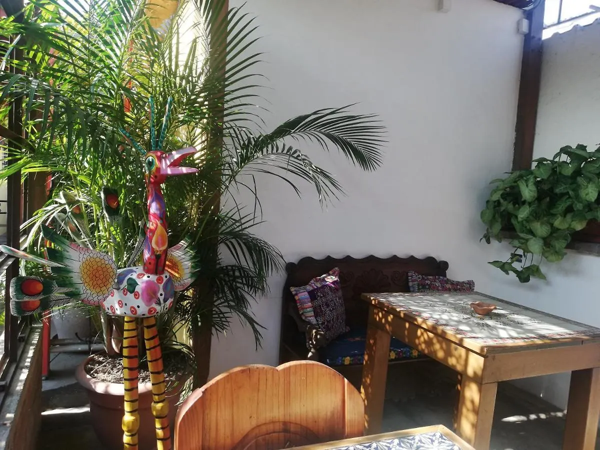 Yellow House Hostel B&B Antigua Guatemala