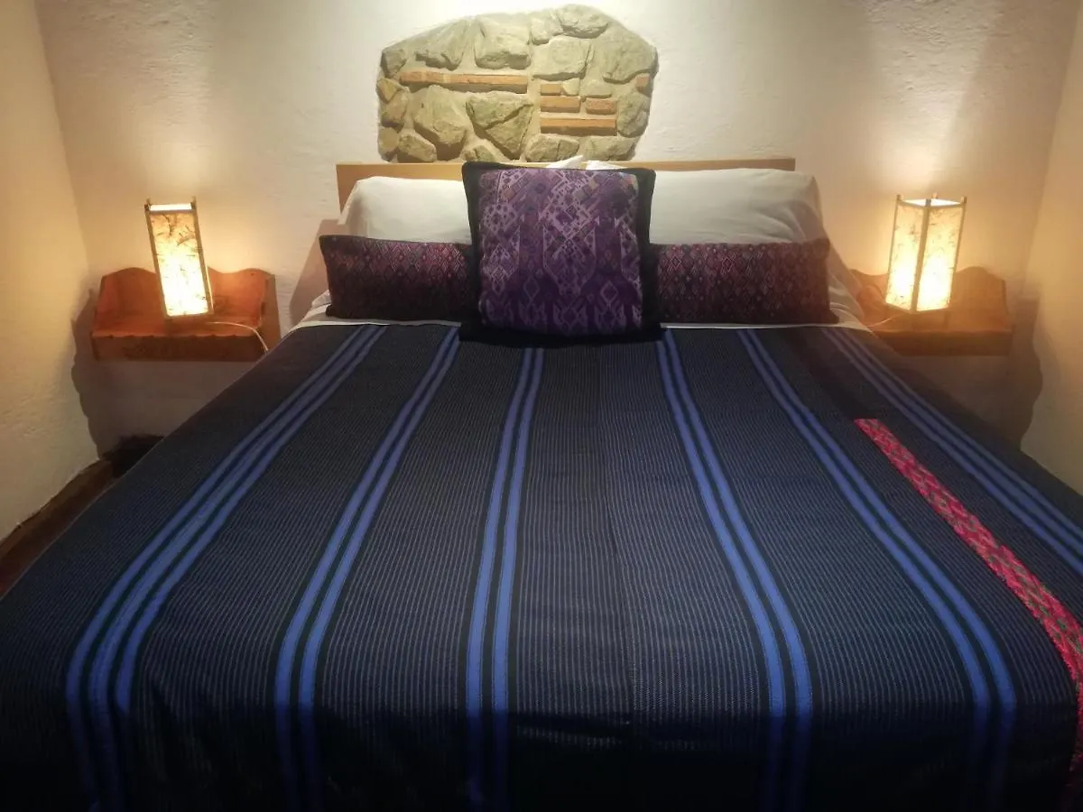 Yellow House Hostel B&B Antigua