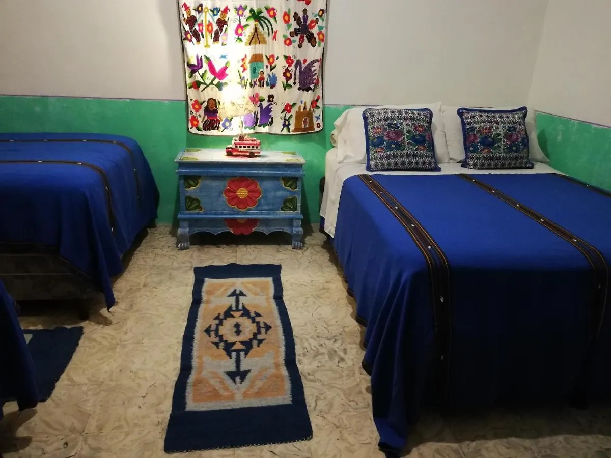 Yellow House Hostel B&B Antigua 0*,  Guatemala