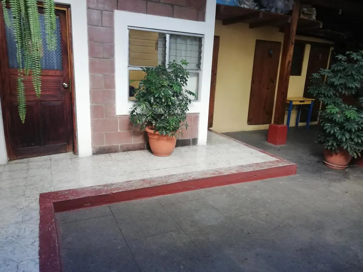 Yellow House Hostel B&B Antigua