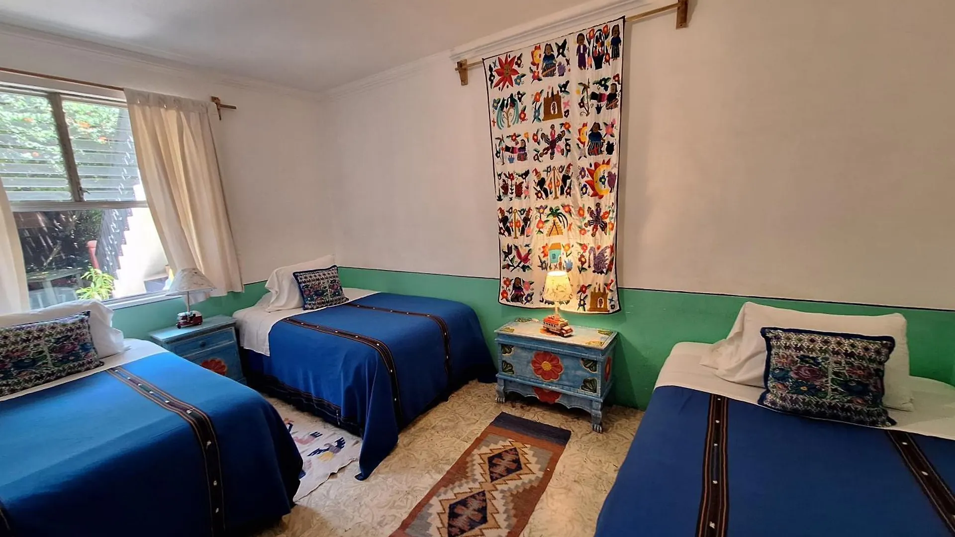 Yellow House Hostel B&B Antigua Γουατεμάλα