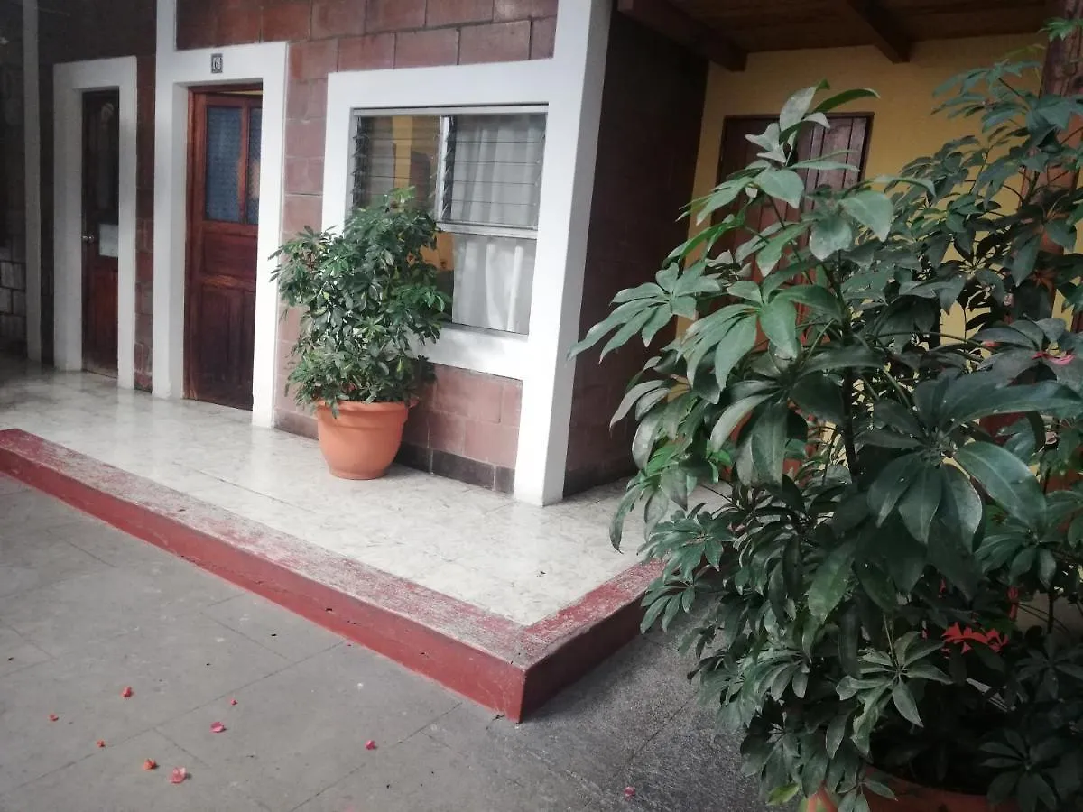 **  Yellow House Hostel B&B Antigua Guatemala