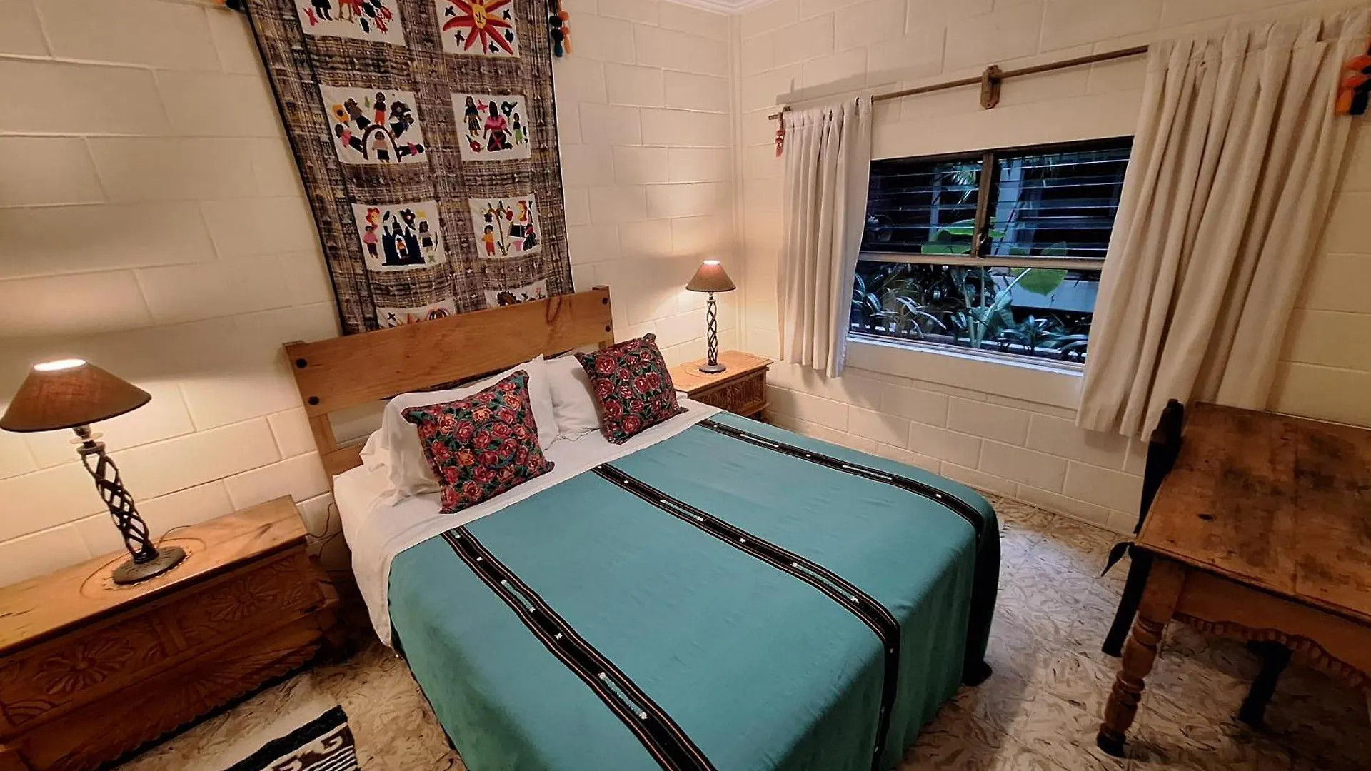 Yellow House Hostel B&B Antigua 0*,  Guatemala