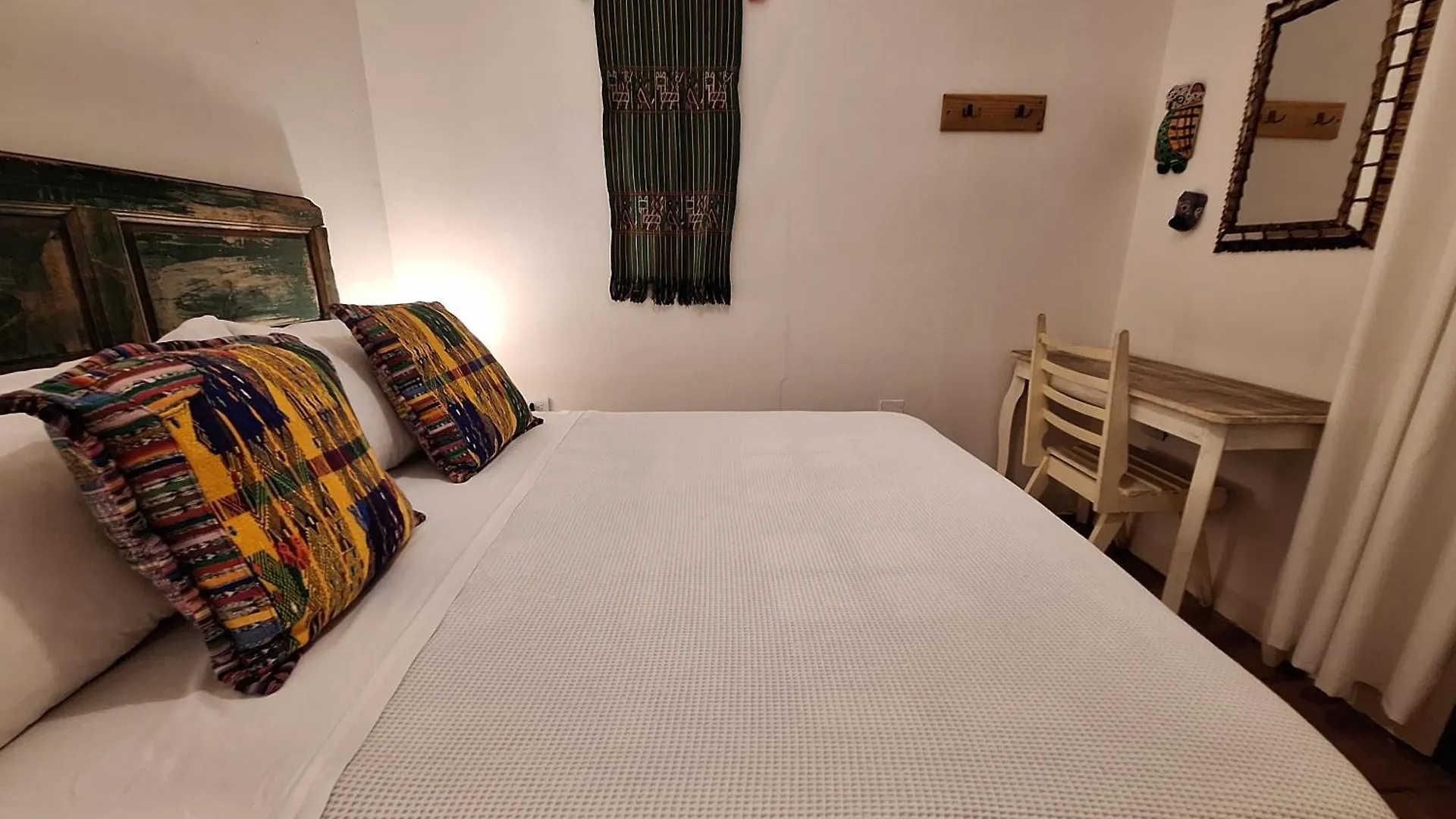 Yellow House Hostel B&B Antigua 0*,