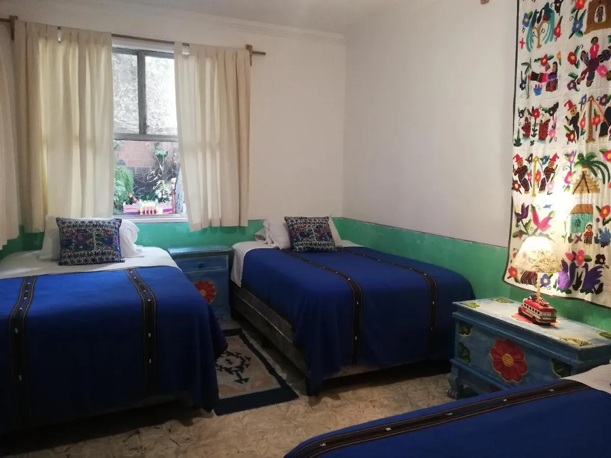 אנטיגואה גואטמלה Yellow House Hostel B&B